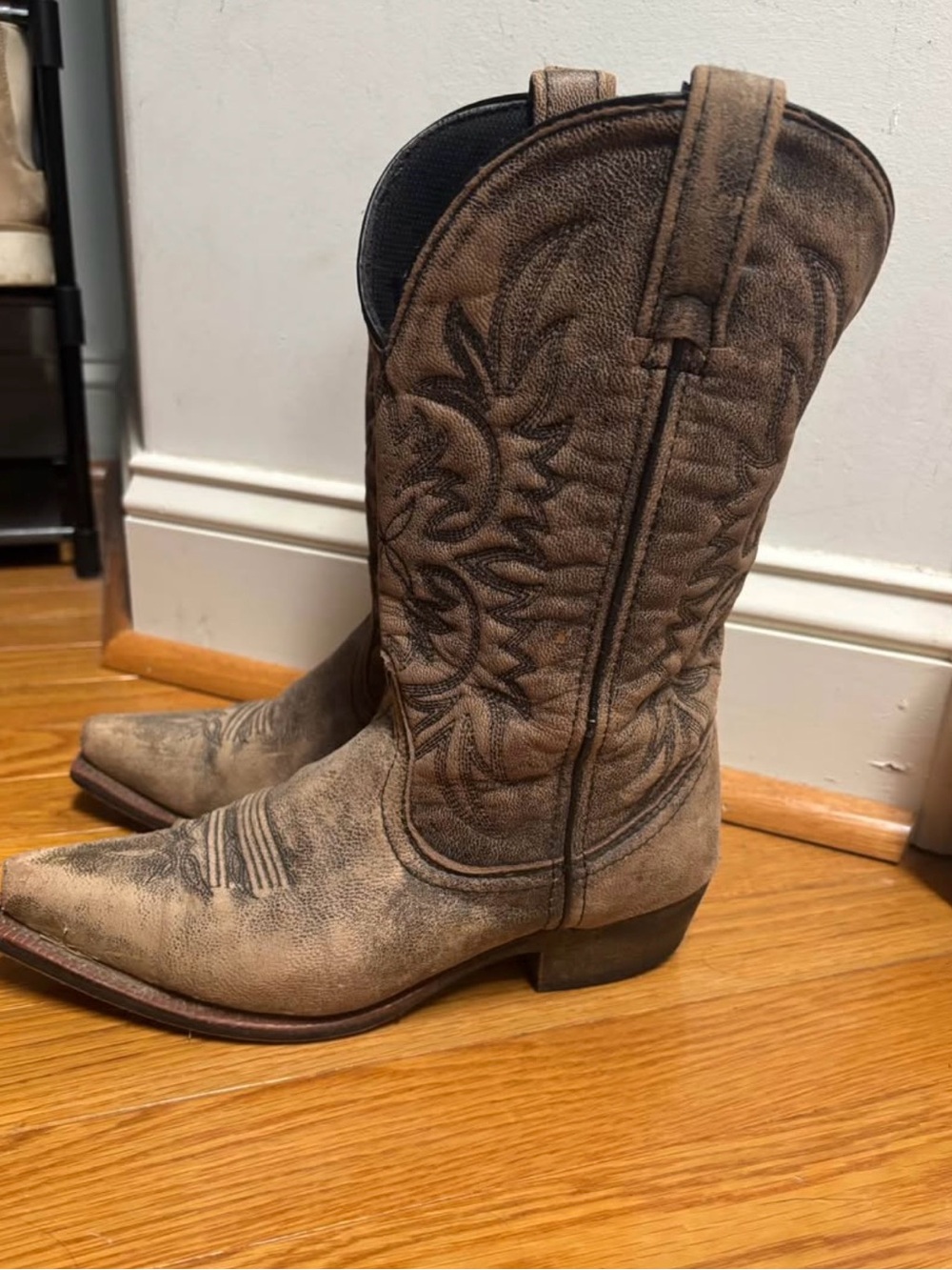 dingo Brown Distressed Leather Western Cowboy Boots
